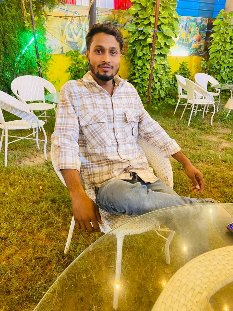 Satish Dhakad — Co-Owner & Managing Director
